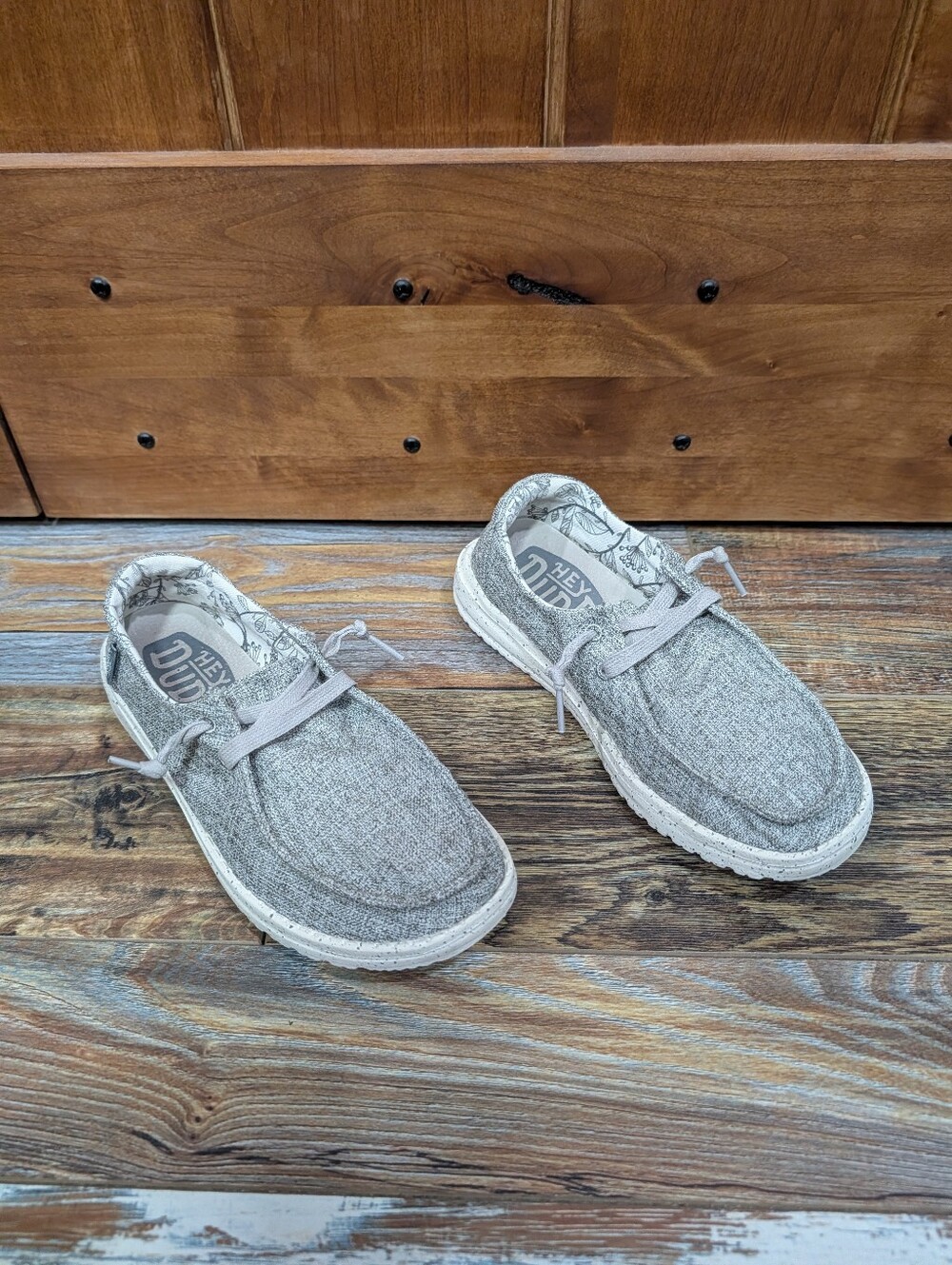 Hey Dude Women's Wendy Linen Iron shoe Size 6